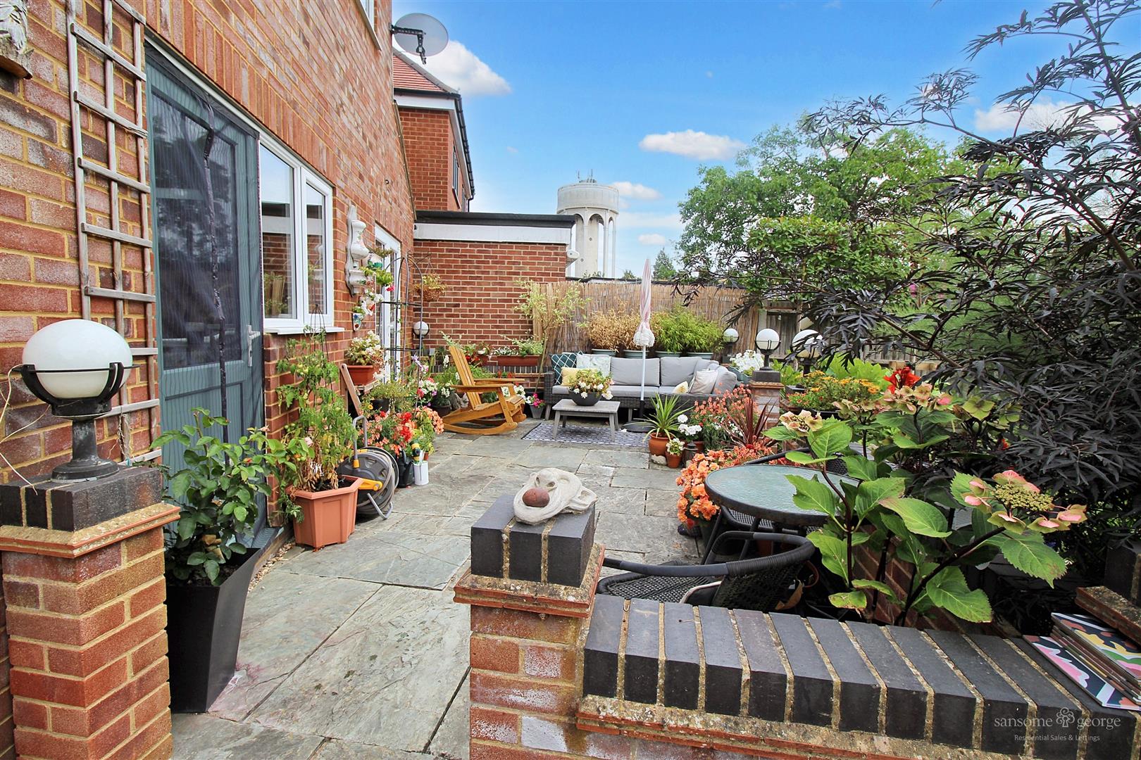 Glenwood Drive, Tilehurst, Reading